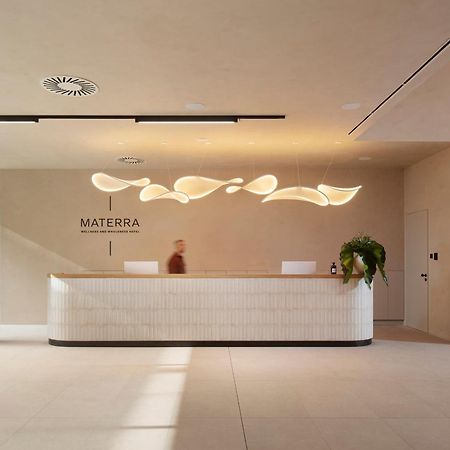 Hotel Materra Osijek Exteriör bild