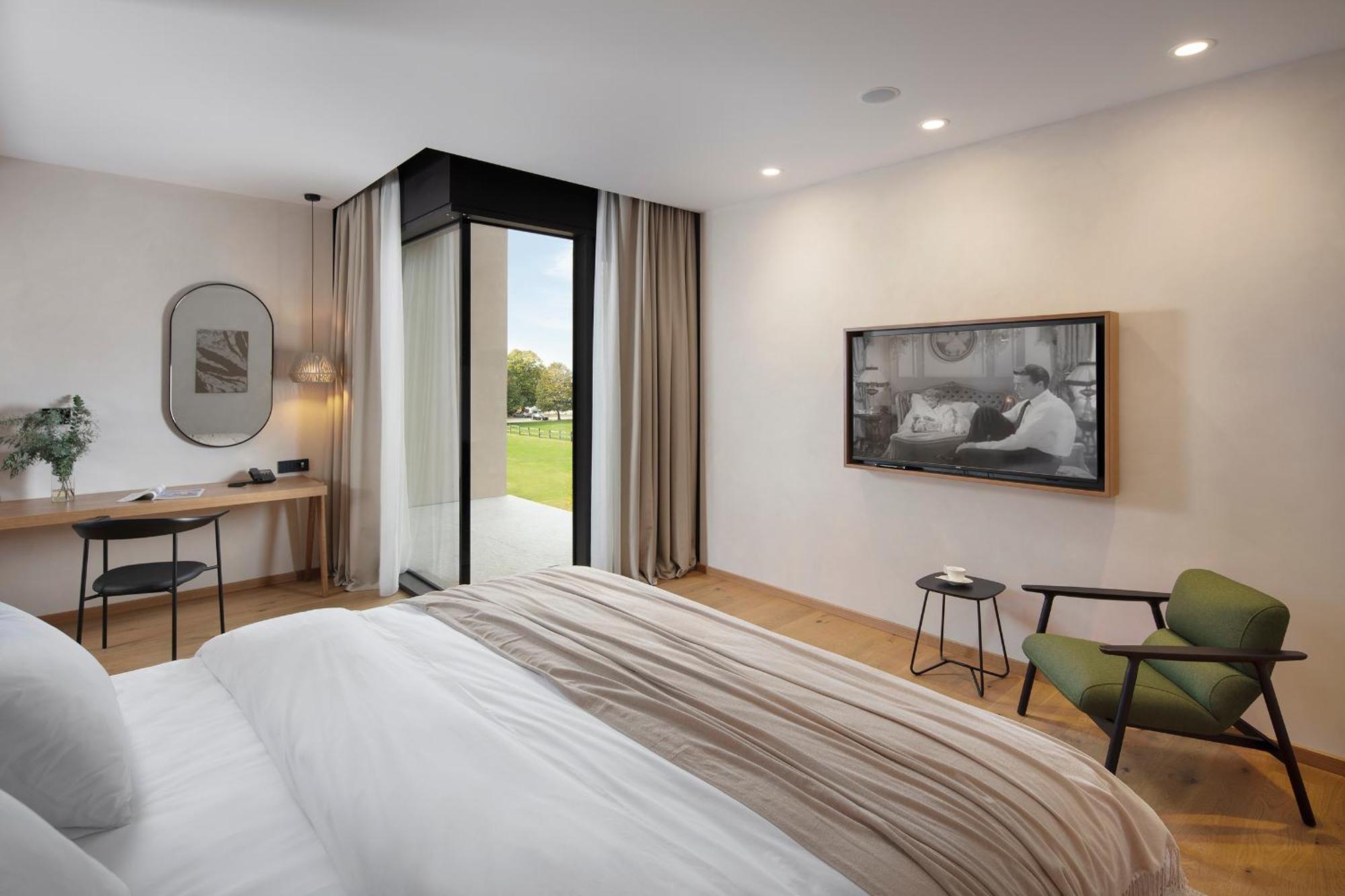 Hotel Materra Osijek Exteriör bild